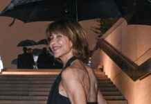 Sophie Marceau fait sensation au défilé Balenciaga à Shanghai