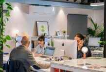 Kledingtips voor warme werkdagen: wat wel en niet te dragen op kantoor news-24072024-235119