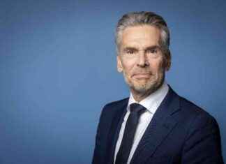 Kritiek op Dick Schoof na ongemakkelijk mediaoptreden: ‘Hij is aan het stoethaspelen’ – Analyse en reacties news-10092024-121203