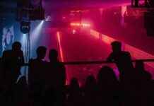 Mijn vrienden accepteren mijn ‘saaie’ leven niet – Hoe ga ik hiermee om? news-19092024-213528