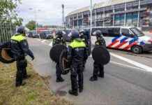 Supporters Feyenoord-NAC vrij onder voorwaarden: rellen na wedstrijd news-25092024-172726