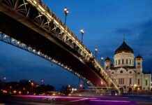 Russische politie stopt Nederlandse agentenmepper in metalen kooi: Harry van W. riskeert 10 jaar gevangenisstraf news-05102024-033140