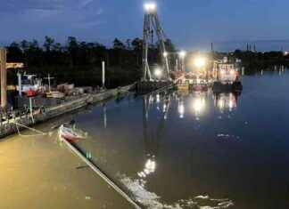 Tweede poging om gezonken schip in Borgharen los te krijgen mislukt news-17102024-091323