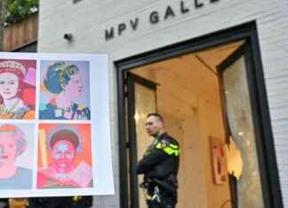 Dieven stelen twee Warhols na explosie galerie Oisterwijk, twee schilderijen op straat gedumpt news-01112024-122813