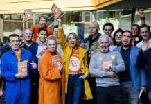 Demonstratie schrijvers en sporters tegen btw-verhoging news-04112024-171710