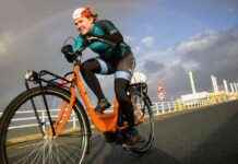 Hugo de Jonge fietst bij NK Tegenwindfietsen in Zeeland met windkracht 7 hugo-de-jonge-fietst-bij-nk-tegenwindfietsen-in-zeeland-met-windkracht-7