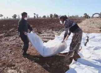 Massagraven ontdekt in Syrië: Bergring doden kan jaren duren. massagraven-ontdekt-in-syri-bergring-doden-kan-jaren-duren