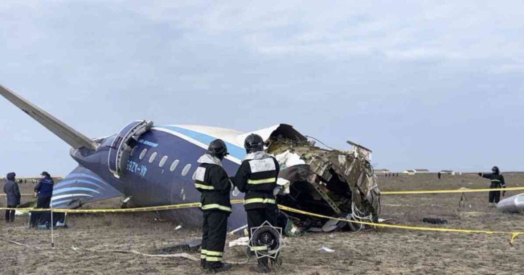russisch-luchtafweersysteem-schiet-vliegtuig-azerbaijan-airlines-neer