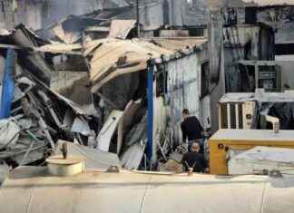 Israël valt ziekenhuis in Noord-Gaza binnen: patiënten gedwongen geëvacueerd sral-valt-ziekenhuis-in-noord-gaza-binnen-patinten-gedwongen-gevacueerd