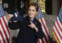 Trump wil omstreden Kari Lake als directeur van Voice of America, zorgen onder medewerkers trump-wil-omstreden-kari-lake-als-directeur-van-voice-of-america-zorgen-onder-medewerkers