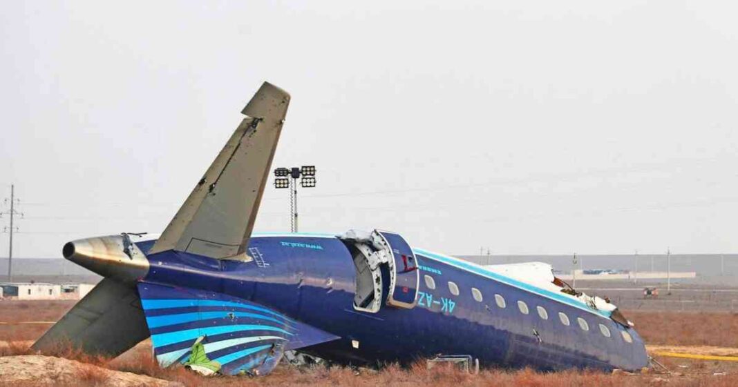 vliegtuigcrash-in-kazachstan-door-beschieting-vanaf-de-grond-in-azerbeidzjan