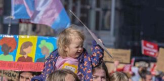 bewakingsdiensten-volgden-vrouwenrechtenbewegingen-na-de-oorlog