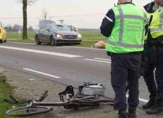 Fietser overleden bij aanrijding met auto in Wijhe – Marechaussee betrokken fietser-overleden-bij-aanrijding-met-auto-in-wijhe-marechaussee-betrokken