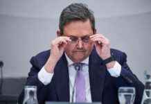 Snel oplossing voor overslaan treinstation Maarheeze door Staatssecretaris van Infrastructuur en Waterstaat snel-oplossing-voor-overslaan-treinstation-maarheeze-door-staatssecretaris-van-nfrastructuur-en-waterstaat