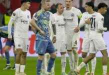Ajax uitgeschakeld in Europa League na zware 4-1 nederlaag in Frankfurt ajax-uitgeschakeld-in-europa-league-na-zware-4-1-nederlaag-in-frankfurt