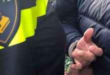 14 politieagenten gewond, 22 mannen gearresteerd bij rellen in Eindhoven na PSV titelwinst 14-politieagenten-gewond-22-mannen-gearresteerd-bij-rellen-in-eindhoven-na-psv-titelwinst