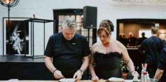 afscheid-van-chef-jonnie-boer-vrienden-en-familie-betuigen-hun-laatste-eer-in-zwolle