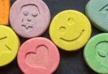 Man gearresteerd met 2 koffers vol ecstasy op Ibiza na ontduiken van Nederlandse douane. man-gearresteerd-met-2-koffers-vol-ecstasy-op-biza-na-ontduiken-van-nederlandse-douane