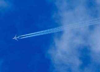 Nederlanders reden en vlogen 100 miljard kilometers in 2024 nederlanders-reden-en-vlogen-100-miljard-kilometers-in-2024