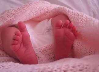 Nederlandse familie noemt baby naar Duitse redder die hen redde van hotelinstorting nederlandse-familie-noemt-baby-naar-duitse-redder-die-hen-redde-van-hotelinstorting