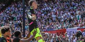 psv-wint-van-feyenoord-in-blessuretijd-ajax-kan-vandaag-niet-kampioen-worden